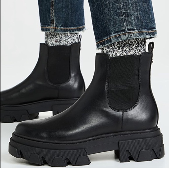 Sam Edelman Shoes - 🎁🎄SAM EDELMAN DAELYN CHUNKY SOLE SHORT BOOT
